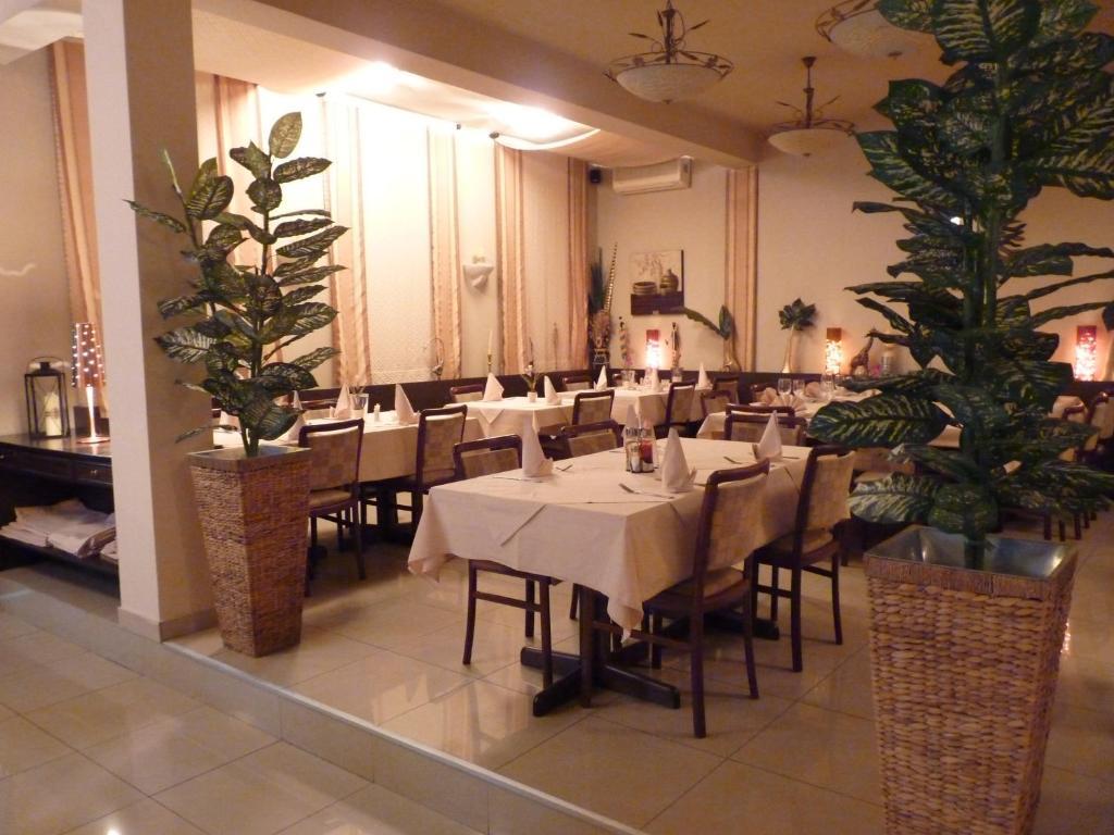Garni Hotel Oasis Belgrad Exterior foto